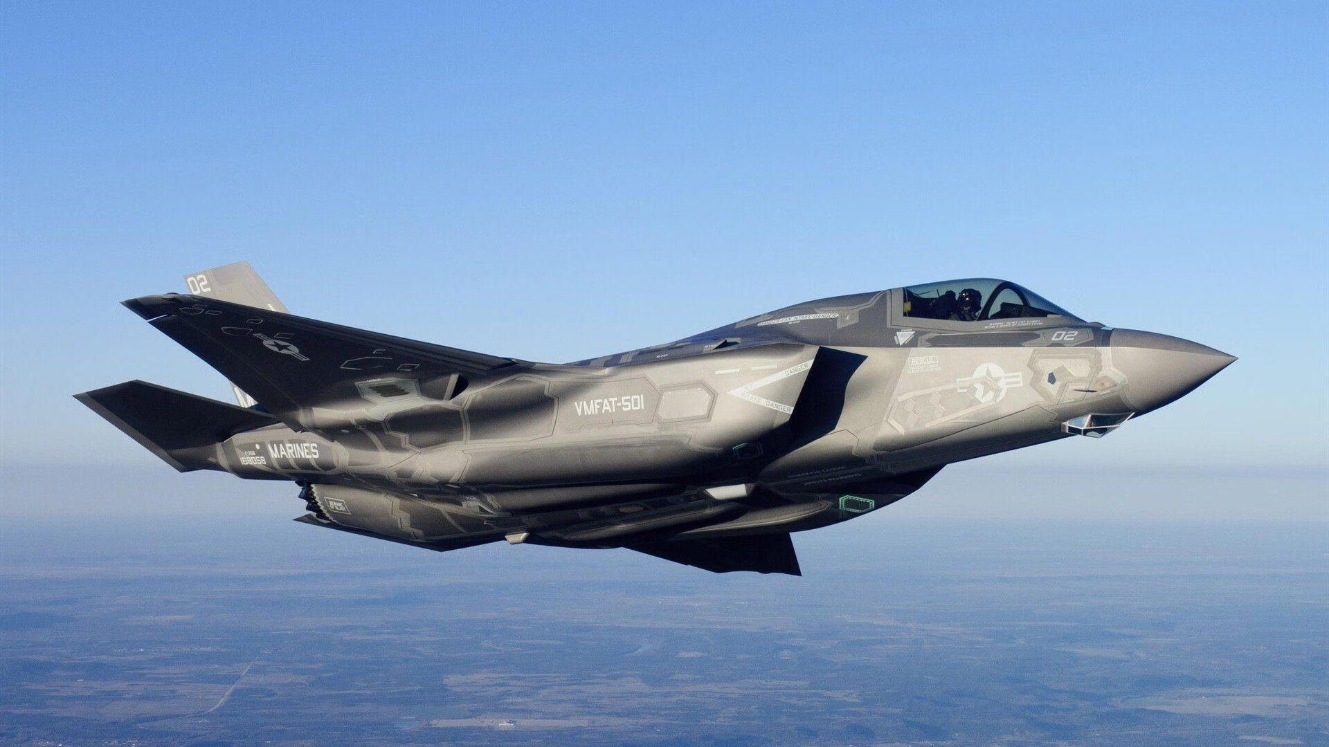 男子蝶泳选手冲击半决赛门槛，男子蝶泳金牌