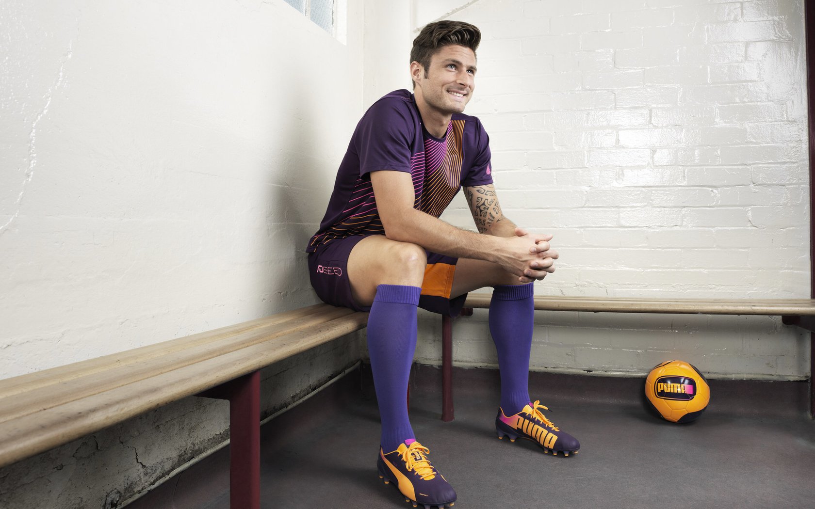 乐鱼电竞在线平台-车手专访：冠军背后的坚定信念，冠军车比赛